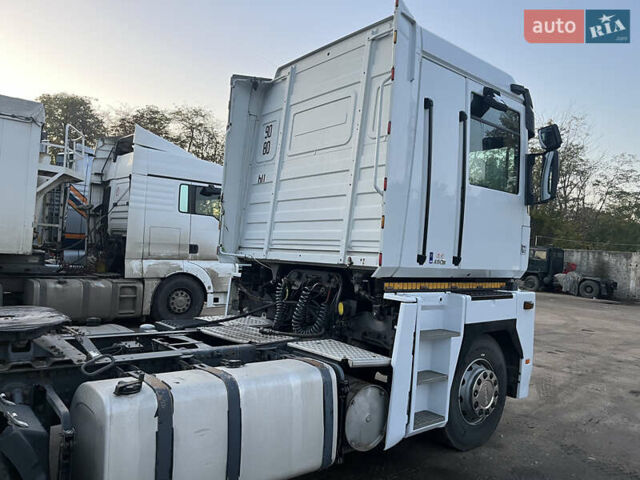 Белый Рено Магнум, объемом двигателя 0 л и пробегом 1000 тыс. км за 9000 $, фото 6 на Automoto.ua