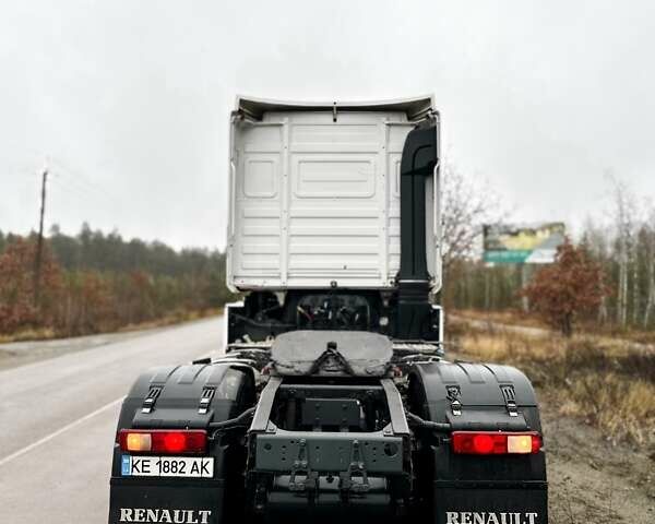 Белый Рено Магнум, объемом двигателя 12.78 л и пробегом 1 тыс. км за 9200 $, фото 16 на Automoto.ua