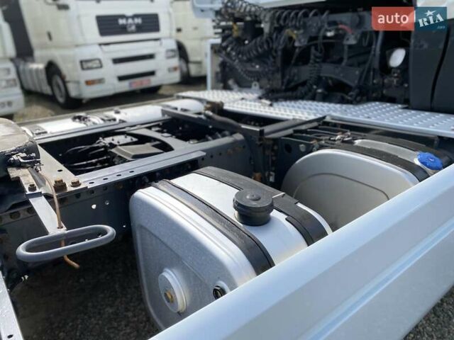 Белый Рено Магнум, объемом двигателя 12.9 л и пробегом 1 тыс. км за 10650 $, фото 30 на Automoto.ua