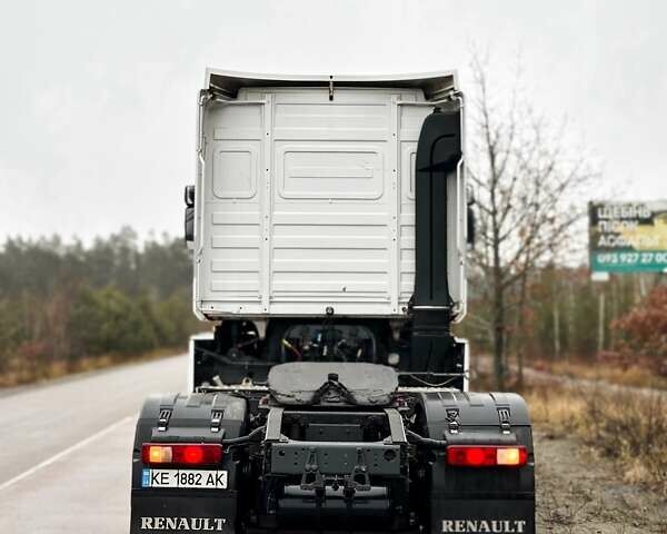 Белый Рено Магнум, объемом двигателя 12.78 л и пробегом 1 тыс. км за 9200 $, фото 15 на Automoto.ua