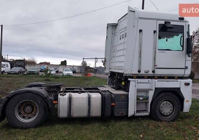 Білий Рено Магнум, об'ємом двигуна 12.8 л та пробігом 129 тис. км за 6652 $, фото 4 на Automoto.ua