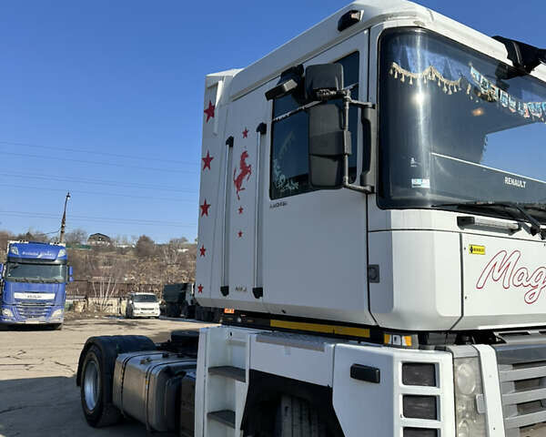 Белый Рено Магнум, объемом двигателя 0 л и пробегом 160 тыс. км за 7999 $, фото 10 на Automoto.ua