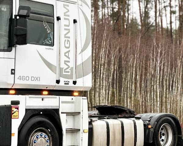 Белый Рено Магнум, объемом двигателя 12.78 л и пробегом 1 тыс. км за 9200 $, фото 9 на Automoto.ua