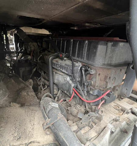 Рено Магнум 2007 в Первомайск на Automoto.ua Белый Рено Магнум, объемом двигателя 0 л и пробегом 1000 тыс. км за 9000 $, фото 10 на Automoto.ua