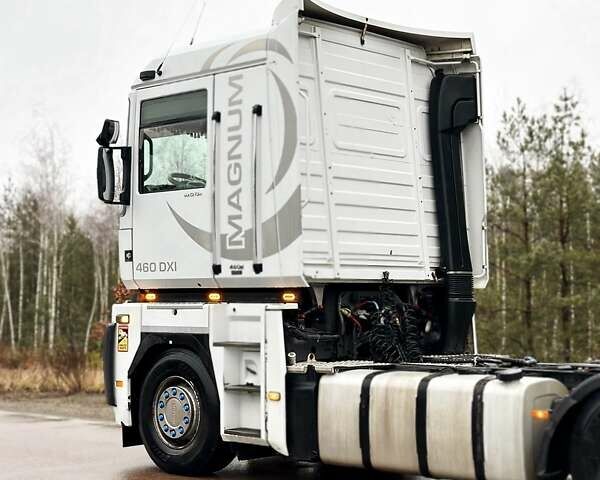 Белый Рено Магнум, объемом двигателя 12.78 л и пробегом 1 тыс. км за 9200 $, фото 12 на Automoto.ua