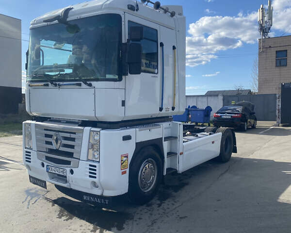 Рено Магнум 2007 в Киеве на Automoto.ua Белый Рено Магнум, объемом двигателя 12.8 л и пробегом 1 тыс. км за 7500 $, фото 8 на Automoto.ua