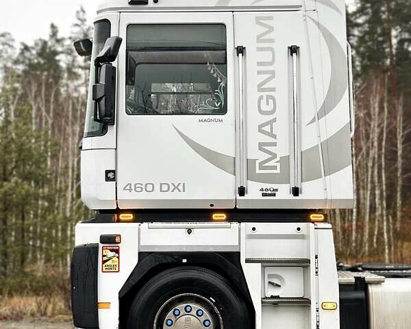 Белый Рено Магнум, объемом двигателя 12.78 л и пробегом 1 тыс. км за 9200 $, фото 10 на Automoto.ua