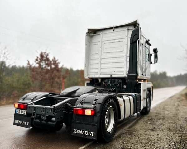 Белый Рено Магнум, объемом двигателя 12.78 л и пробегом 1 тыс. км за 9200 $, фото 17 на Automoto.ua