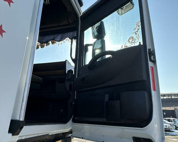 Белый Рено Магнум, объемом двигателя 0 л и пробегом 160 тыс. км за 7999 $, фото 9 на Automoto.ua