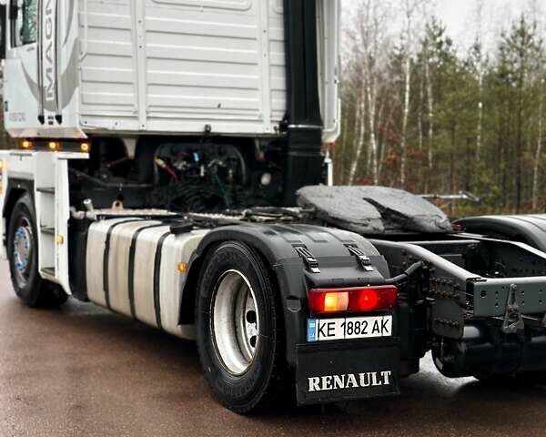 Белый Рено Магнум, объемом двигателя 12.78 л и пробегом 1 тыс. км за 9200 $, фото 14 на Automoto.ua