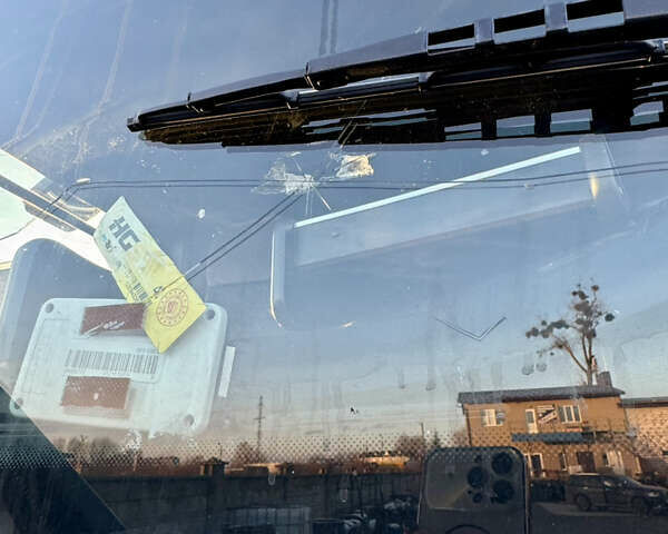 Белый Рено Магнум, объемом двигателя 12.78 л и пробегом 990 тыс. км за 12000 $, фото 32 на Automoto.ua