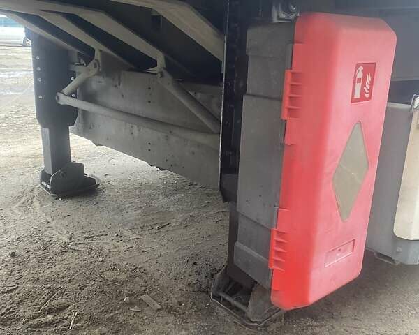 Белый Рено Магнум, объемом двигателя 12.78 л и пробегом 775 тыс. км за 10700 $, фото 49 на Automoto.ua