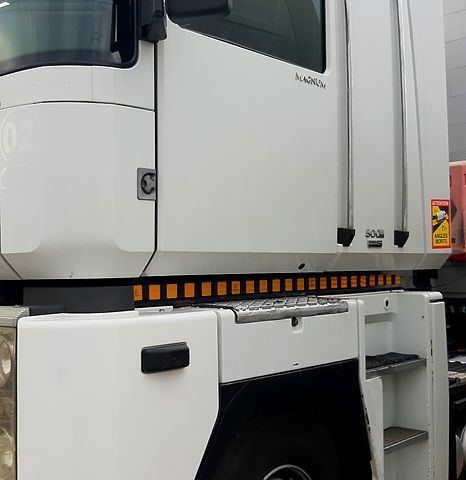 Білий Рено Магнум, об'ємом двигуна 12.8 л та пробігом 470 тис. км за 11000 $, фото 1 на Automoto.ua