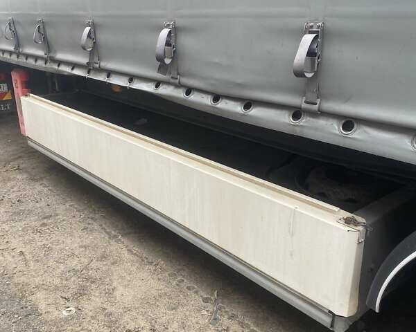 Белый Рено Магнум, объемом двигателя 12.78 л и пробегом 775 тыс. км за 10700 $, фото 48 на Automoto.ua