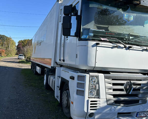 Белый Рено Магнум, объемом двигателя 12.78 л и пробегом 898 тыс. км за 30000 $, фото 2 на Automoto.ua