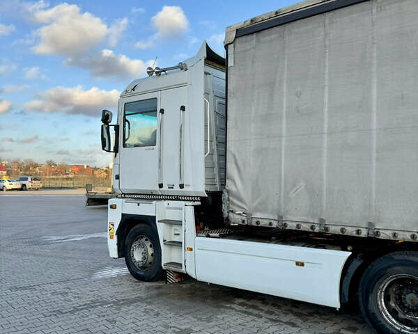 Белый Рено Магнум, объемом двигателя 12.78 л и пробегом 990 тыс. км за 12000 $, фото 22 на Automoto.ua