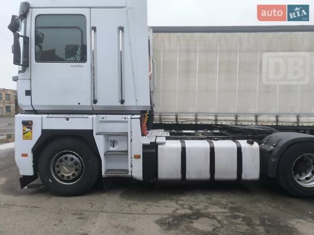 Белый Рено Магнум, объемом двигателя 12.8 л и пробегом 1 тыс. км за 11000 $, фото 2 на Automoto.ua