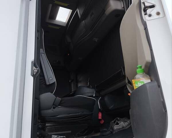 Белый Рено Магнум, объемом двигателя 12.9 л и пробегом 1 тыс. км за 14200 $, фото 14 на Automoto.ua