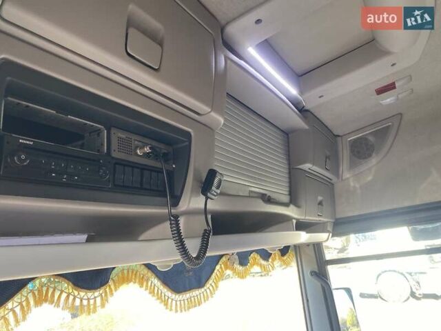 Белый Рено Магнум, объемом двигателя 12.78 л и пробегом 210 тыс. км за 10000 $, фото 6 на Automoto.ua