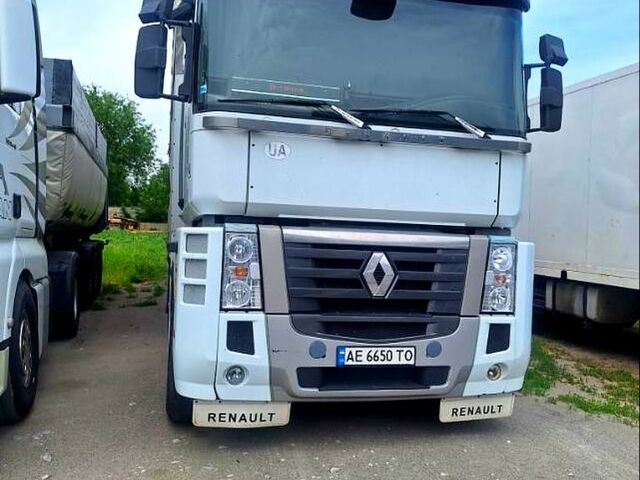 Білий Рено Магнум, об'ємом двигуна 13 л та пробігом 0 тис. км за 12000 $, фото 1 на Automoto.ua