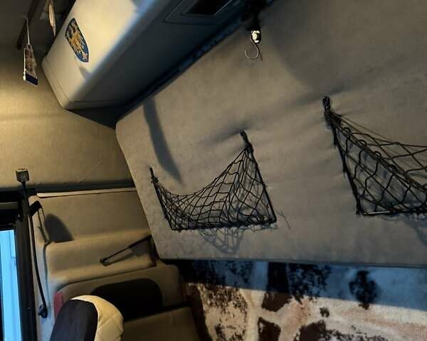 Белый Рено Магнум, объемом двигателя 12.78 л и пробегом 938 тыс. км за 11500 $, фото 7 на Automoto.ua