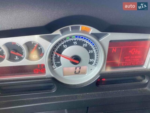 Белый Рено Магнум, объемом двигателя 12.78 л и пробегом 210 тыс. км за 10000 $, фото 10 на Automoto.ua