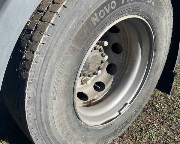 Белый Рено Магнум, объемом двигателя 12.78 л и пробегом 210 тыс. км за 10000 $, фото 9 на Automoto.ua