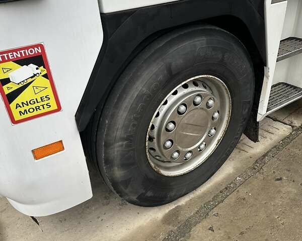 Белый Рено Магнум, объемом двигателя 12.78 л и пробегом 938 тыс. км за 11500 $, фото 4 на Automoto.ua