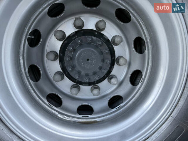 Белый Рено Магнум, объемом двигателя 12.7 л и пробегом 852 тыс. км за 17500 $, фото 21 на Automoto.ua