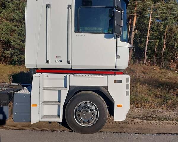 Белый Рено Магнум, объемом двигателя 0 л и пробегом 200 тыс. км за 10300 $, фото 9 на Automoto.ua