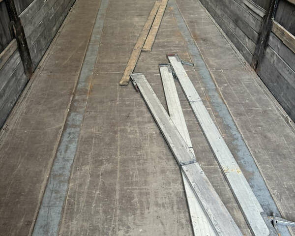 Белый Рено Магнум, объемом двигателя 12.9 л и пробегом 1 тыс. км за 21700 $, фото 4 на Automoto.ua