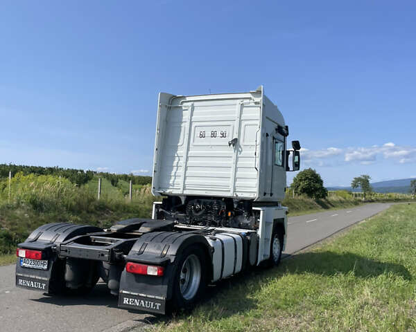 Белый Рено Магнум, объемом двигателя 0 л и пробегом 960 тыс. км за 10800 $, фото 5 на Automoto.ua