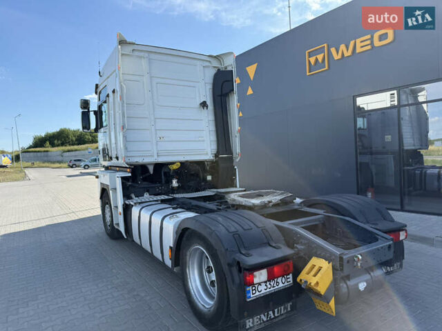 Белый Рено Магнум, объемом двигателя 12.7 л и пробегом 852 тыс. км за 17500 $, фото 5 на Automoto.ua