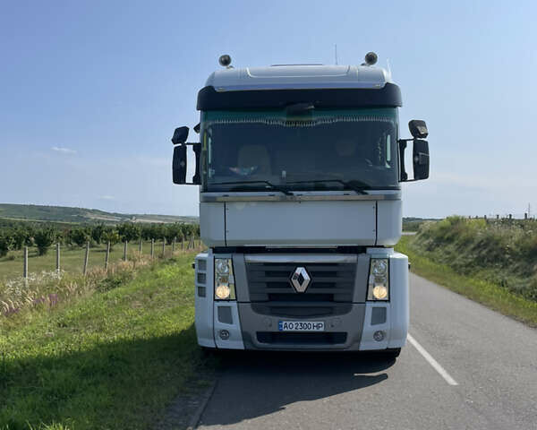 Белый Рено Магнум, объемом двигателя 0 л и пробегом 960 тыс. км за 10800 $, фото 1 на Automoto.ua