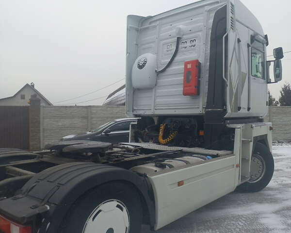 Белый Рено Магнум, объемом двигателя 12 л и пробегом 1 тыс. км за 15200 $, фото 4 на Automoto.ua