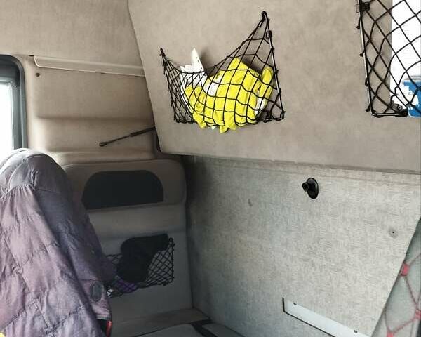 Белый Рено Магнум, объемом двигателя 12.78 л и пробегом 1 тыс. км за 14000 $, фото 7 на Automoto.ua