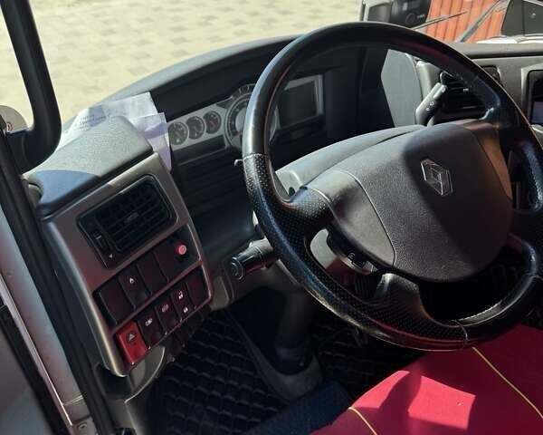 Белый Рено Магнум, объемом двигателя 12.78 л и пробегом 1 тыс. км за 11900 $, фото 7 на Automoto.ua