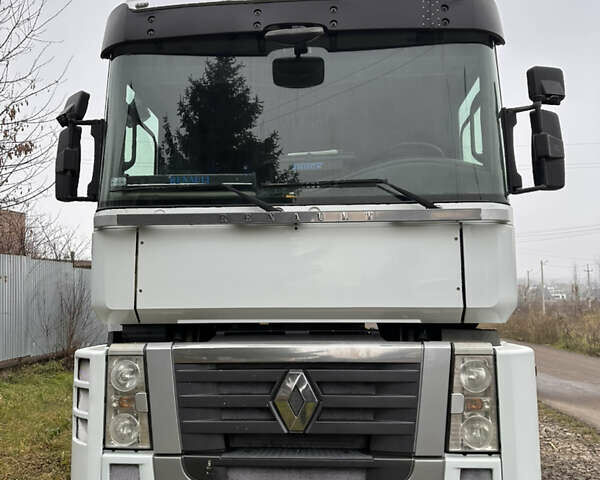 Белый Рено Магнум, объемом двигателя 12.9 л и пробегом 999 тыс. км за 12999 $, фото 3 на Automoto.ua