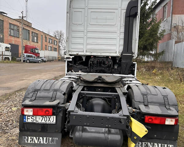 Белый Рено Магнум, объемом двигателя 12.9 л и пробегом 999 тыс. км за 12999 $, фото 7 на Automoto.ua