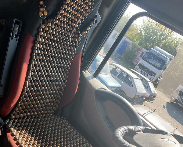 Белый Рено Магнум, объемом двигателя 12.8 л и пробегом 100 тыс. км за 25000 $, фото 7 на Automoto.ua