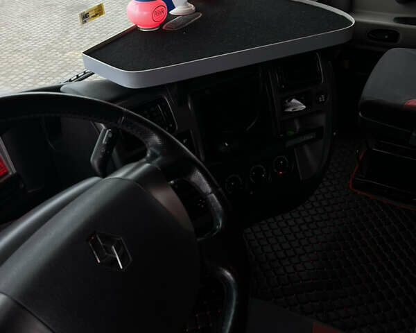 Білий Рено Магнум, об'ємом двигуна 0 л та пробігом 212 тис. км за 13500 $, фото 10 на Automoto.ua