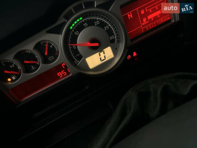 Білий Рено Магнум, об'ємом двигуна 0 л та пробігом 212 тис. км за 13500 $, фото 8 на Automoto.ua