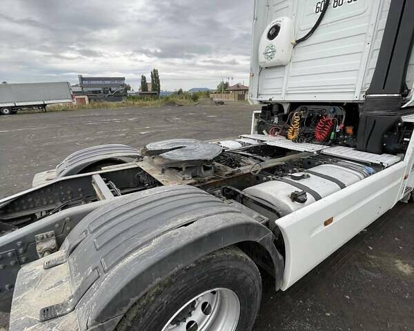 Белый Рено Магнум, объемом двигателя 12.78 л и пробегом 1 тыс. км за 11000 $, фото 2 на Automoto.ua