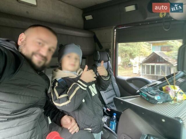 Красный Рено Магнум, объемом двигателя 11.9 л и пробегом 175 тыс. км за 8500 $, фото 5 на Automoto.ua