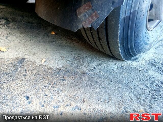 Красный Рено Магнум, объемом двигателя 12 л и пробегом 1 тыс. км за 6700 $, фото 3 на Automoto.ua