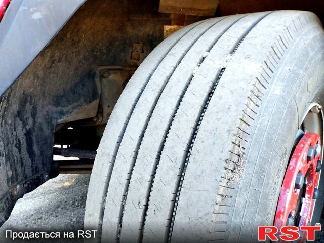 Красный Рено Магнум, объемом двигателя 12.5 л и пробегом 0 тыс. км за 7500 $, фото 4 на Automoto.ua