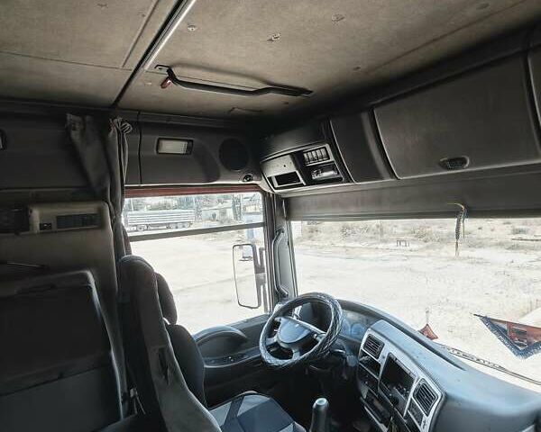 Рено Магнум 2004 в Софиевке на Automoto.ua Красный Рено Магнум, объемом двигателя 12 л и пробегом 1 тыс. км за 3554 $, фото 4 на Automoto.ua