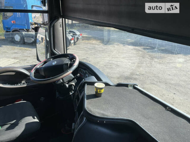 Красный Рено Магнум, объемом двигателя 12.78 л и пробегом 1000 тыс. км за 8500 $, фото 8 на Automoto.ua