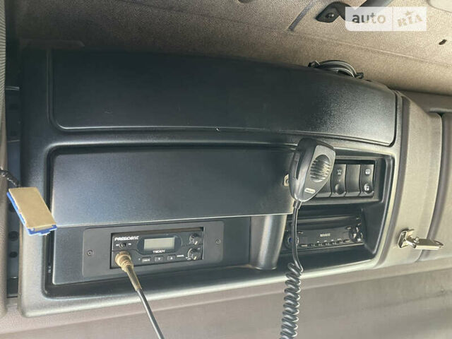 Красный Рено Магнум, объемом двигателя 12.78 л и пробегом 1000 тыс. км за 8500 $, фото 12 на Automoto.ua