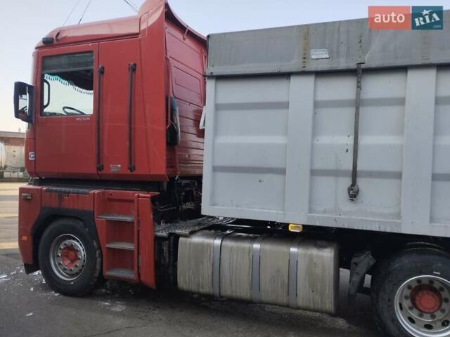 Красный Рено Магнум, объемом двигателя 12.78 л и пробегом 1 тыс. км за 16000 $, фото 3 на Automoto.ua